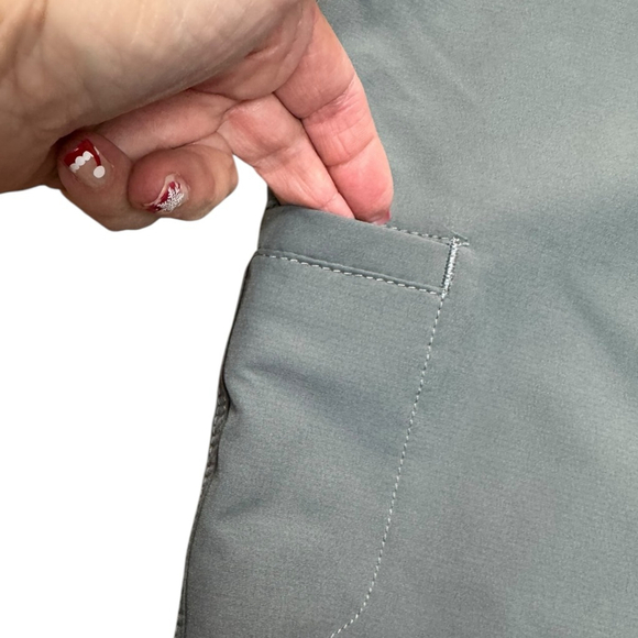 Dickies Women's Gray Temp-IQ Cooling Bermuda Shorts Size 10 - Picture 6 of 9